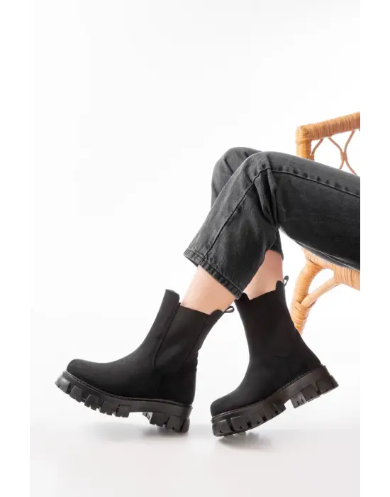 Siyah Süet Yüksek Tabanlı Lastikli Günlük Kadın Bot