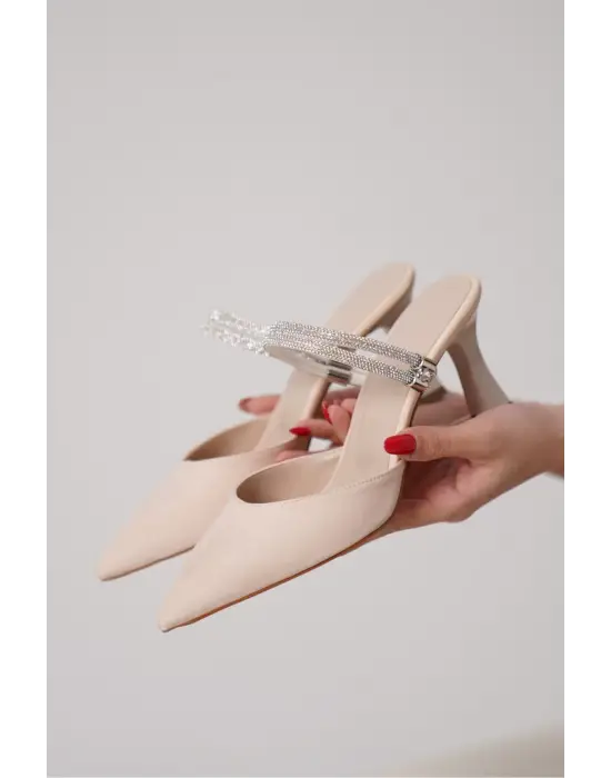 Georgina Kadın Taşlı Bej Saten Topuklu Ayakkabı