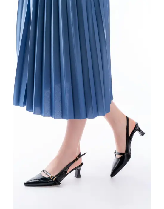 H-470 Siyah Rugan Baret Tokalı Arkası Açık Günlük Kadın Sandalet