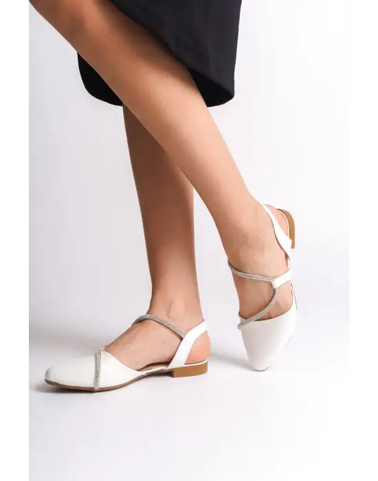 Hannah Lastikli Ortopedik Rahat Taban Taş Detaylı Kadın Babet Ayakkabı  Kt - Beyaz