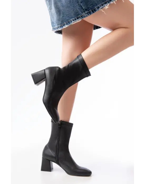 Siyah Streç Topuklu Fermuarlı Günlük Kadın Bot