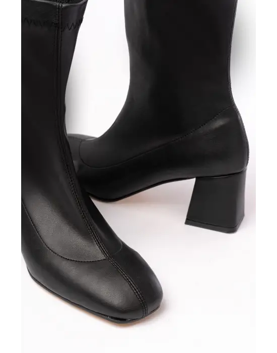 Siyah Streç Topuklu Fermuarlı Günlük Kadın Bot