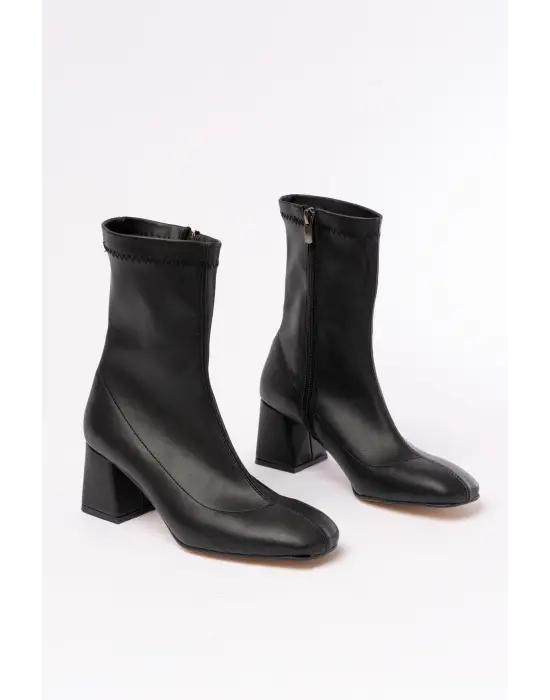 Siyah Streç Topuklu Fermuarlı Günlük Kadın Bot
