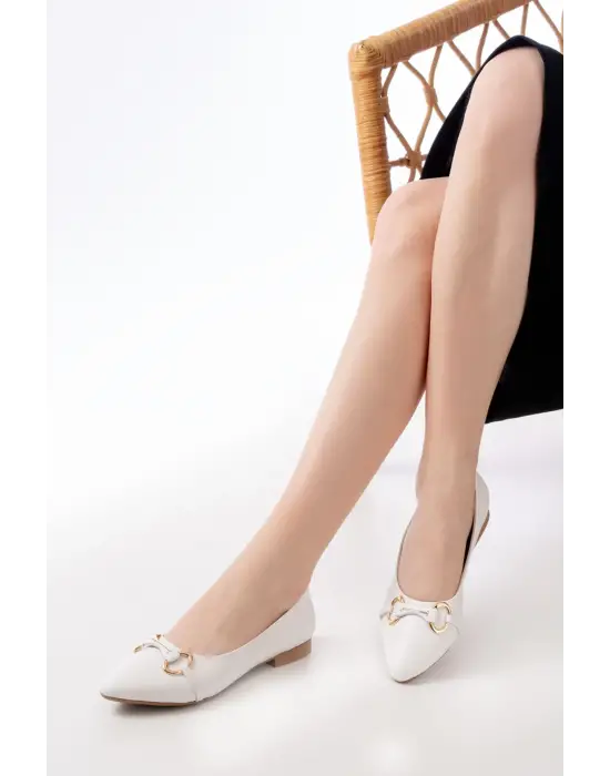 İNF-129 Beyaz Günlük Taş Aksesuarlı Babet