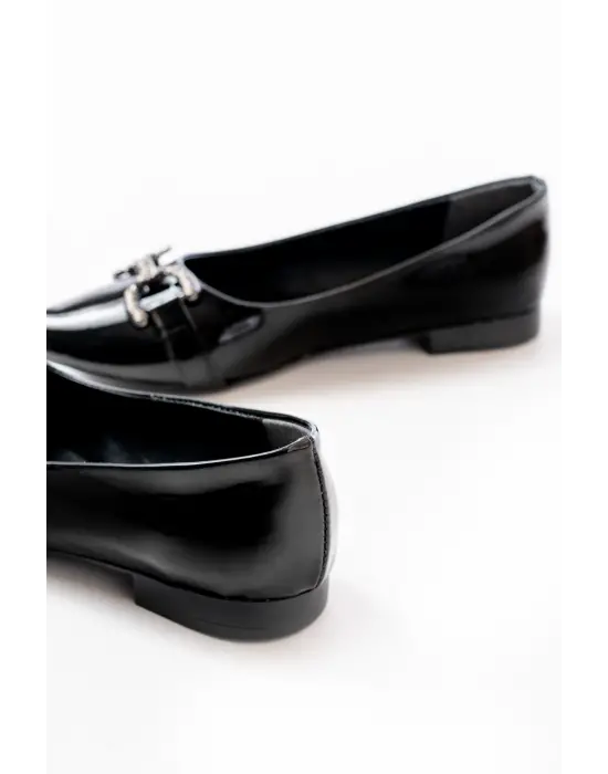 İNF-133 Siyah Rugan Taşlı Tokalı Günlük Kadın Babet