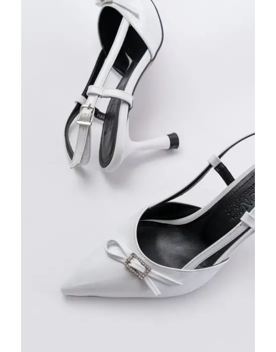 Beyaz Rugan Günlük Arkası Açık Fiyonklu Topuklu Bayan Ayakkabı