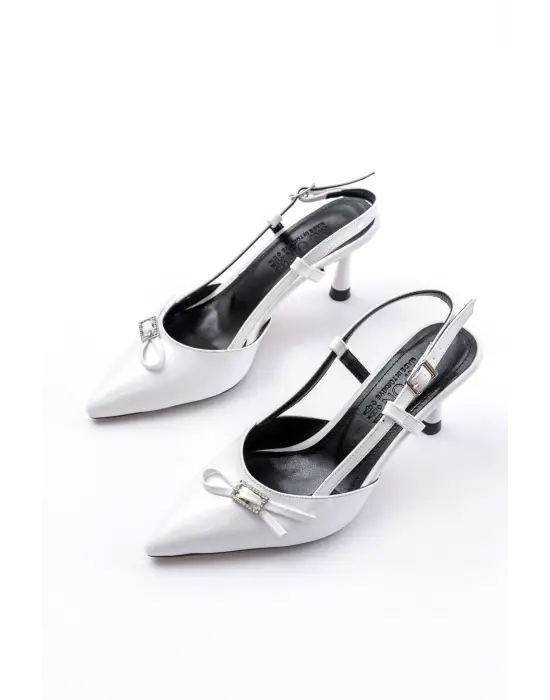 Beyaz Rugan Günlük Arkası Açık Fiyonklu Topuklu Bayan Ayakkabı
