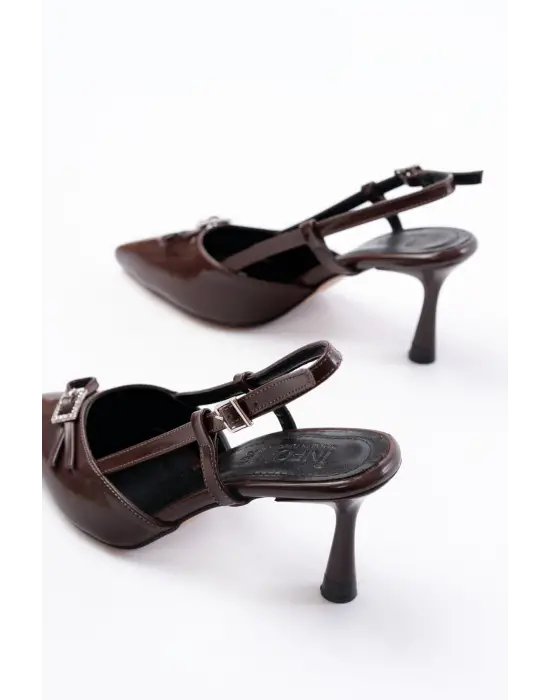 Kahve Rugan Günlük Arkası Açık Fiyonklu Topuklu Bayan Ayakkabı