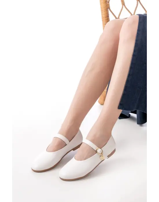 İNF-324 Beyaz Baretli Tokalı Günlük Kadın Babet