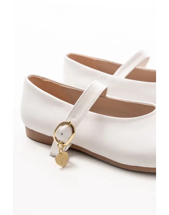 İNF-324 Beyaz Baretli Tokalı Günlük Kadın Babet