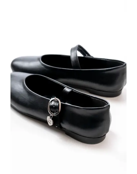 İNF-324 Siyah Baretli Tokalı Günlük Kadın Babet