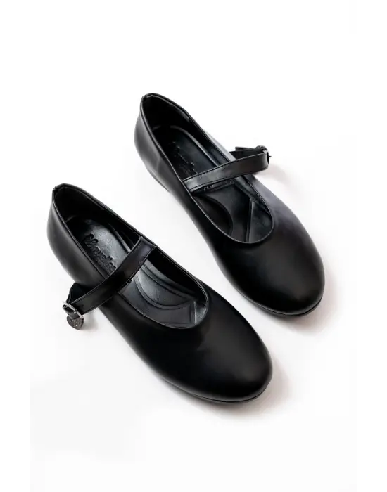 İNF-324 Siyah Baretli Tokalı Günlük Kadın Babet