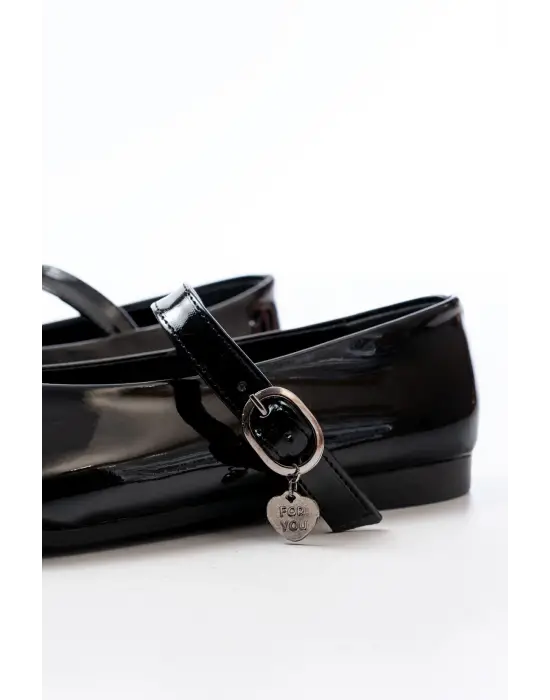 İNF-324 Siyah Rugan Baretli Tokalı Günlük Kadın Babet