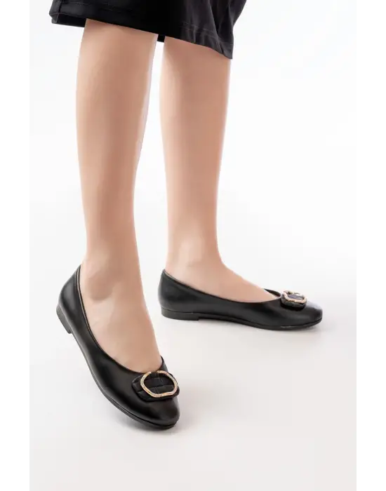 İNF-325 Siyah Tokalı Aksesuarlı Günlük Kadın Babet