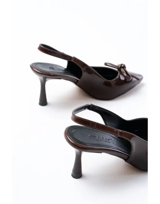 İNF-4500 Kahve Rugan Günlük Arkası Açık Fiyonklu Topuklu Bayan Ayakkabı