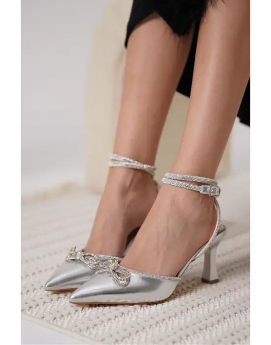 Kadın Gümüş Taşlı Topuklu Ayakkabı TR12MS05B