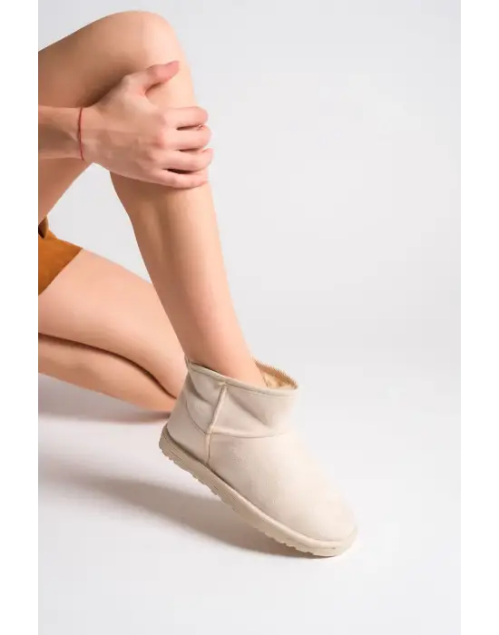 Jolıe Bağcıksız Düz Taban İçi Kürklü Kısa Süet Kadın Bot Kt - Krem