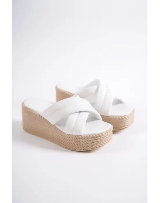 Joymıx Dolgu Topuklu Ortopedik Taban Hasır Görünümlü Kadın Terlik Kt - Beyaz