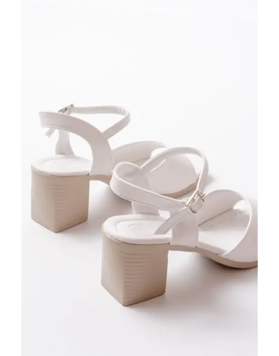 K-13 Beyaz Günlük  Topuklu Kadın Sandalet