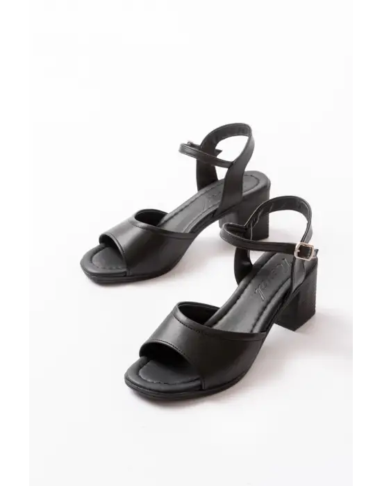 K-13 Siyah Günlük  Topuklu Kadın Sandalet