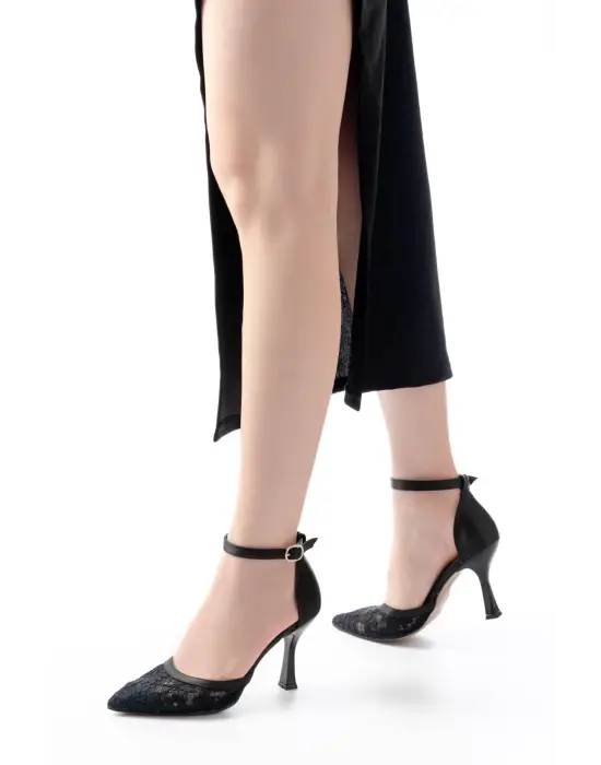 K-404 Siyah Fileli Çiçek Detaylı  Kadın Topuklu Ayakkabı