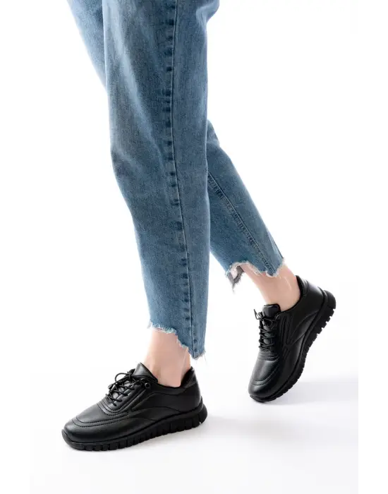 K-504 Siyah Bağcıklı Desenli Günlük Spor Ayakkabı