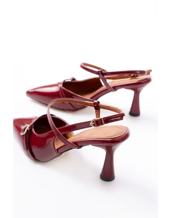 K-6722 Bordo Rugan Toka Detaylı Sivri Burun Kadın Ayakkabı