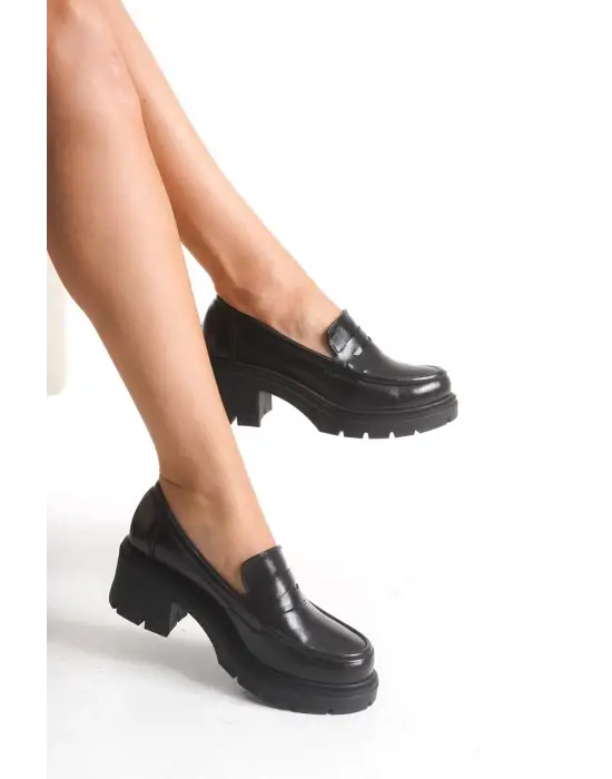 K-706 Siyah Kırışık Rugan Yüksek Tabanlı Loafer Ayakkabı