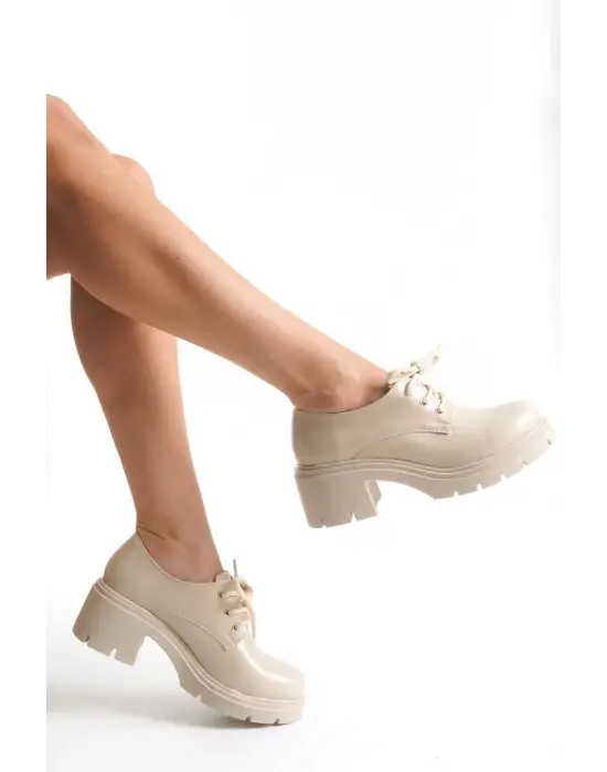 K-707 Bej Kırışık Rugan Yüksek Tabanlı Bağcıklı  Loafer Ayakkabı