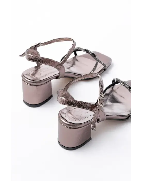 Kadın Platin İnce Sarmal Bantlı Topuklu Ayakkabı