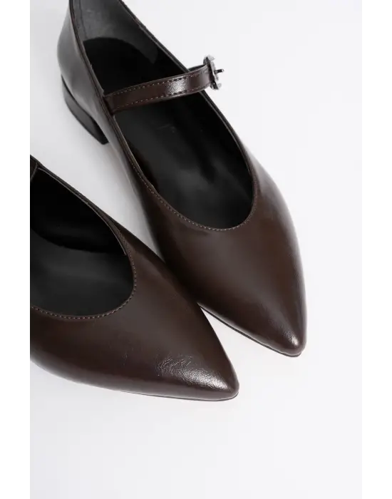 Kadın Acı Kahve Günlük Kısa Topuklu Ayakkabı TR23MS01B