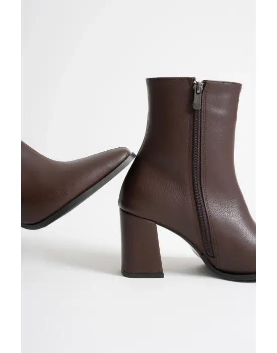 Kadın Acı Kahve Topuklu Bot TR08MK02C
