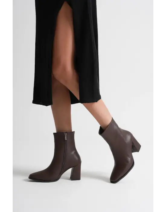 Kadın Acı Kahve Topuklu Bot TR08MK02C