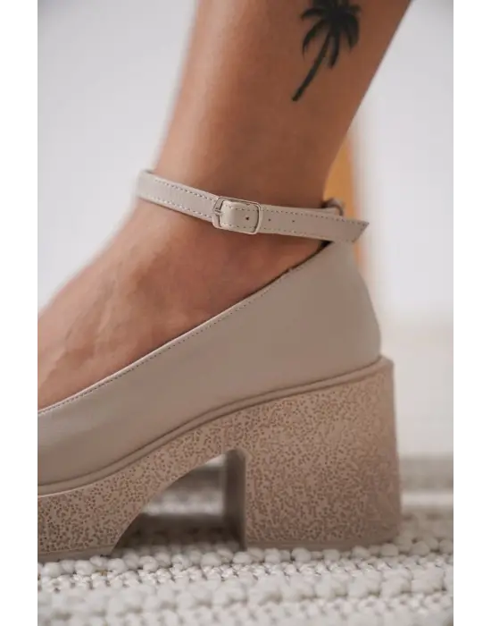 Kadın Bej Bilekten Baretli Günlük Ayakkabı TR06MS01D