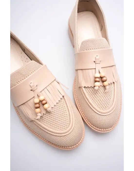 Kadın Bej Boncuk Püsküllü Günlük Kısa Topuklu Ayakkabı TR30MS01B