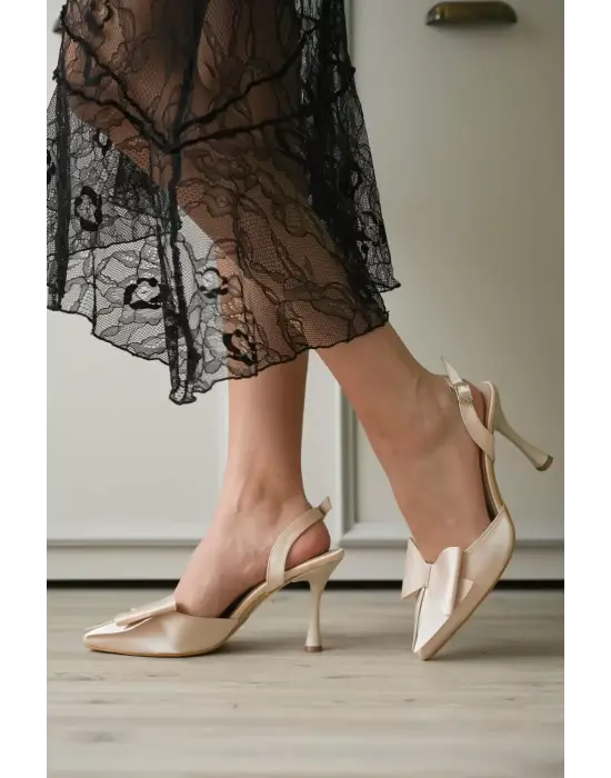 Kadın Bej Fiyonklu Saten Slingback Topuklu Ayakkabı TR40MS01B