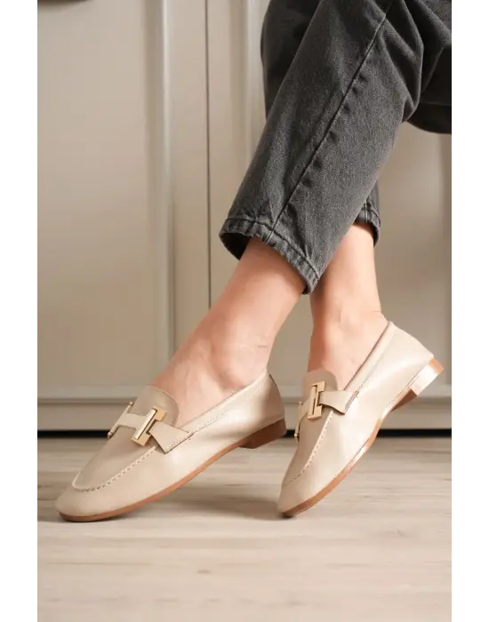 Kadın Bej Şık Tokalı Günlük Ayakkabı TR27MS05B