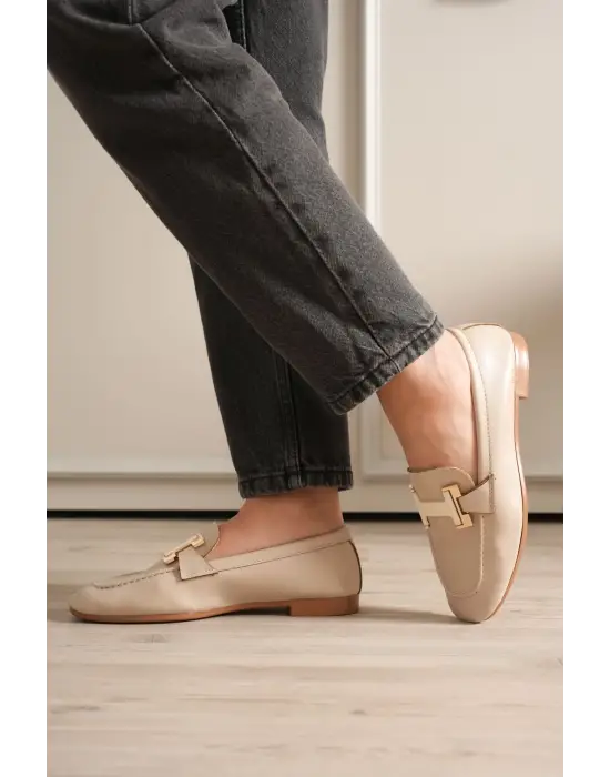 Kadın Bej Şık Tokalı Günlük Ayakkabı TR27MS05B