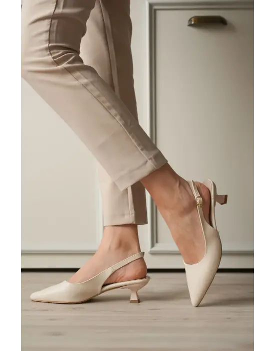 Kadın Bej Sivri Burun Slingback Kısa Topuklu Ayakkabı TR20MS04B