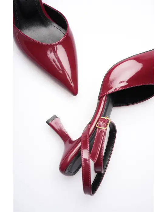 Kadın Bordo Rugan Topuklu Ayakkabı TR03MS02D