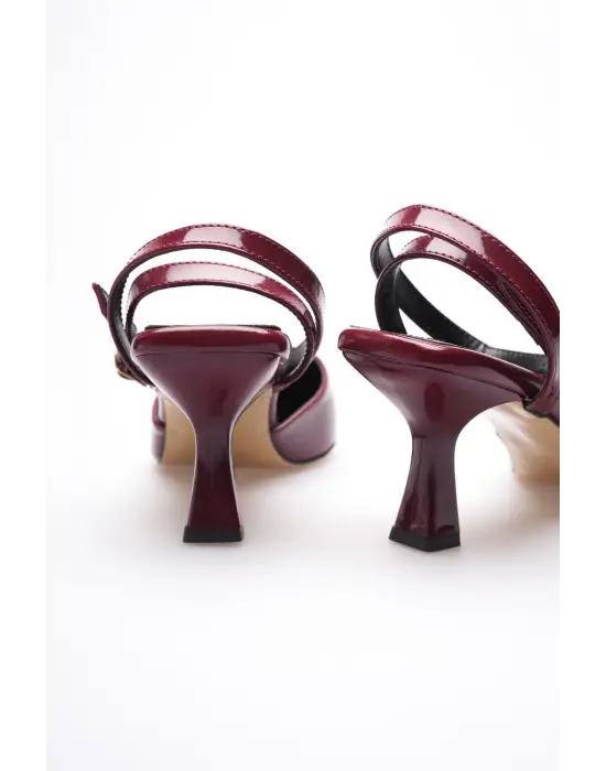 Kadın Bordo Rugan Topuklu Ayakkabı TR03MS02D