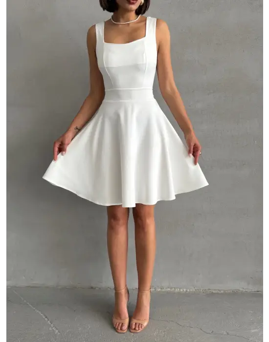 Kadın Kare Yaka Kısa Elbise