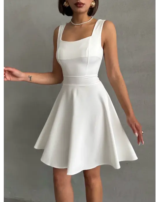 Kadın Kare Yaka Kısa Elbise