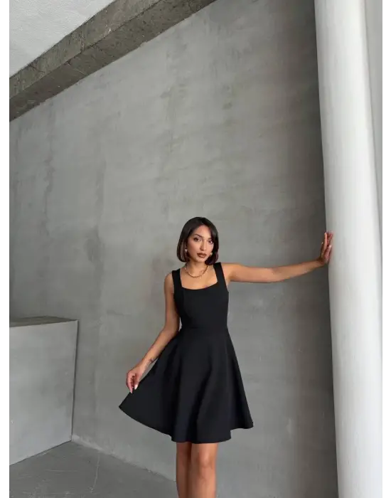 Kadın Kare Yaka Kısa Elbise