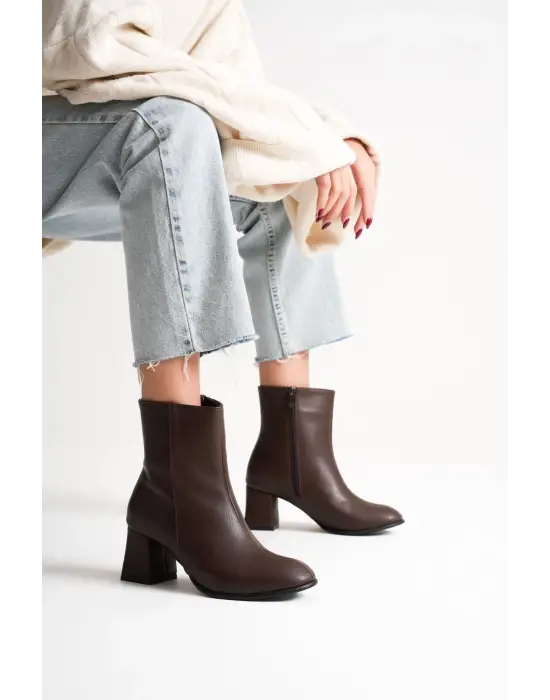 Kadın Kışlık Acı Kahve Kalın Topuklu Bot TR12MK04E