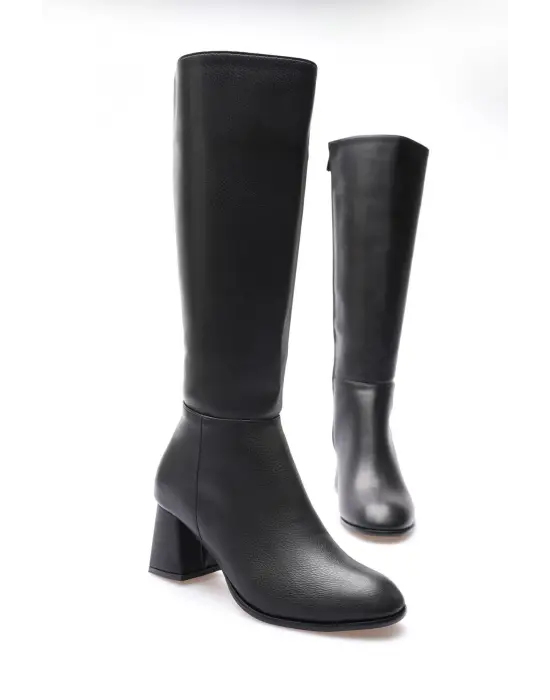 Kadın Kışlık Siyah Kalın Topuklu Çizme TR12MK05A
