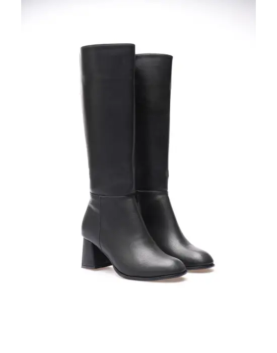 Kadın Kışlık Siyah Kalın Topuklu Çizme TR12MK05A