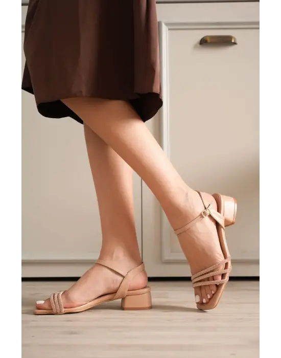 Kadın Nude Taş Detaylı Kalın Topuklu Şık Sandalet TR20MY26D