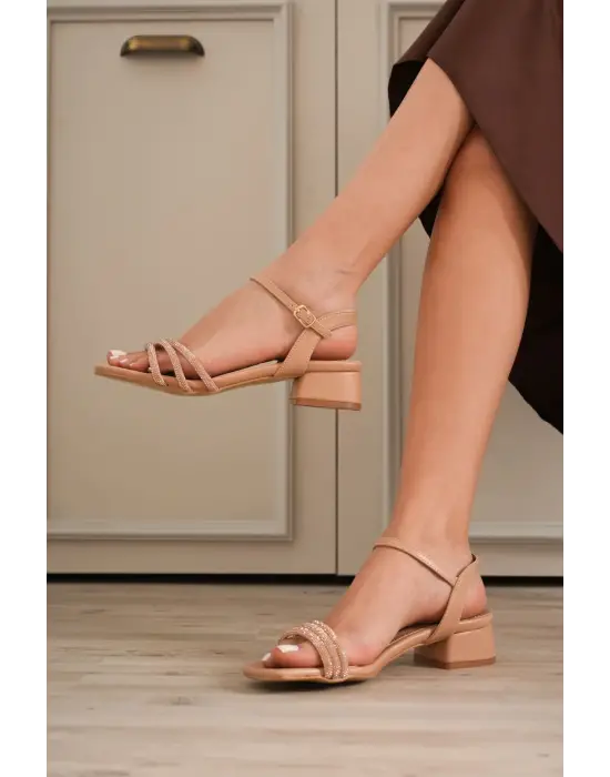 Kadın Nude Taş Detaylı Kalın Topuklu Şık Sandalet TR20MY26D