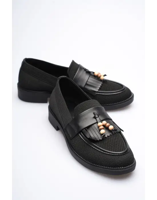 Kadın Siyah Boncuk Püsküllü Günlük Kısa Topuklu Ayakkabı TR30MS01A